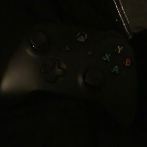 Black Xbox one controller (buttons sticky)